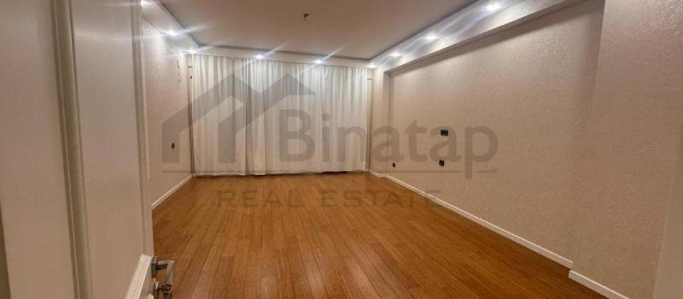 1№li Tibb Kolleci və OMD'nin yanı, "Hayat Plaza"da 4 otaqlı mənzil satılır/194 kv.m. - 2