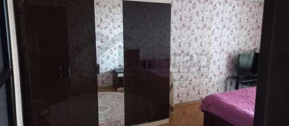 Mir Cəlal küçəsi, 9cu mkrn, Nizami m/s yaxın 4 otaqlı mənzil satılır/110 kv.m. - 6