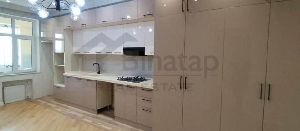 Hüseyn Cavid prospekti, Elmlər Akademiyası m/s yaxın 4 otaqlı mənzil satılır/185 kv.m. - 10