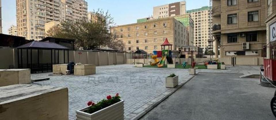 Tibb Universiteti və 1№li Asan xidmətə yaxın 4 otaqlı mənzil satılır/172 kv.m. - 3