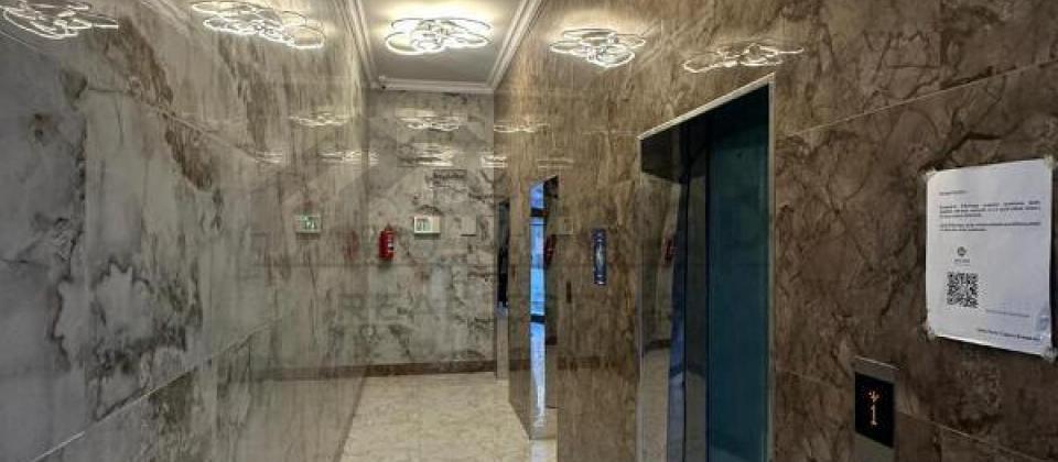 Tibb Universiteti və 1№li Asan xidmətə yaxın 4 otaqlı mənzil satılır/172 kv.m. - 4