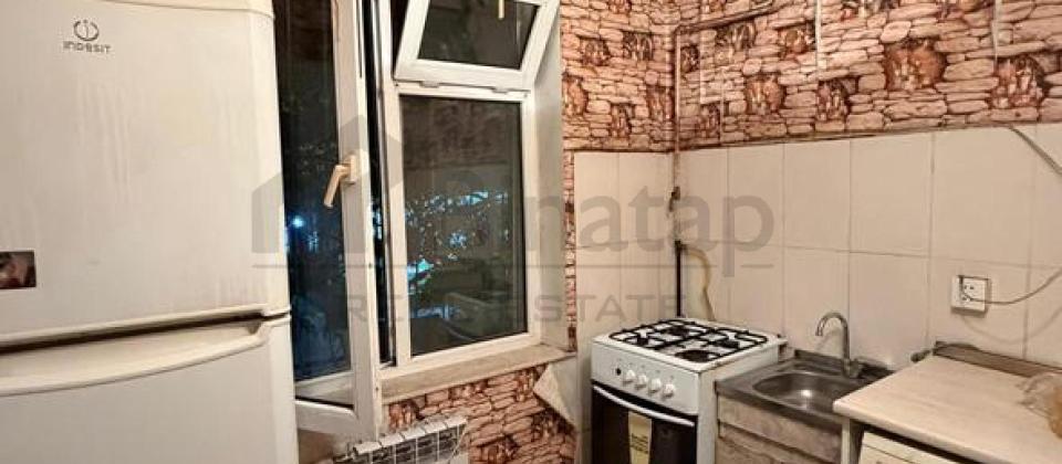 Musabəyov parkı, 158№li məktəb və Elmlər Akademiyası m/s yaxın 1 otaqlı mənzil satılır/35 kv.m. - 4