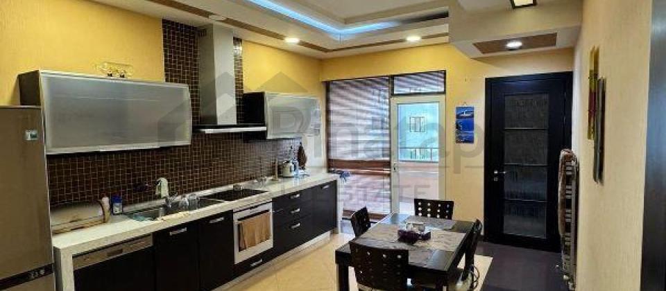 Neftchi bazanin yani, Tibb Universiteti ve Genclik m/s yaxin 4 otaqli menzil satilir/145 kv.m. - 10