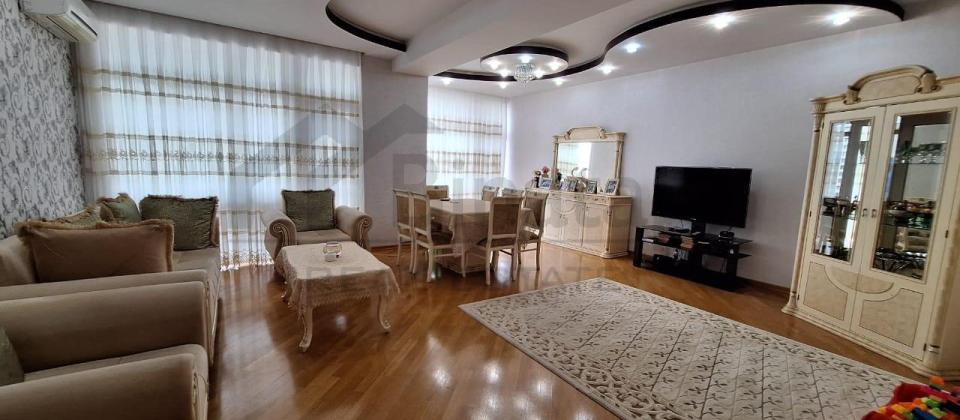 Satılır 3 otaqlı yeni tikili 140 m², 28 May m. - 3