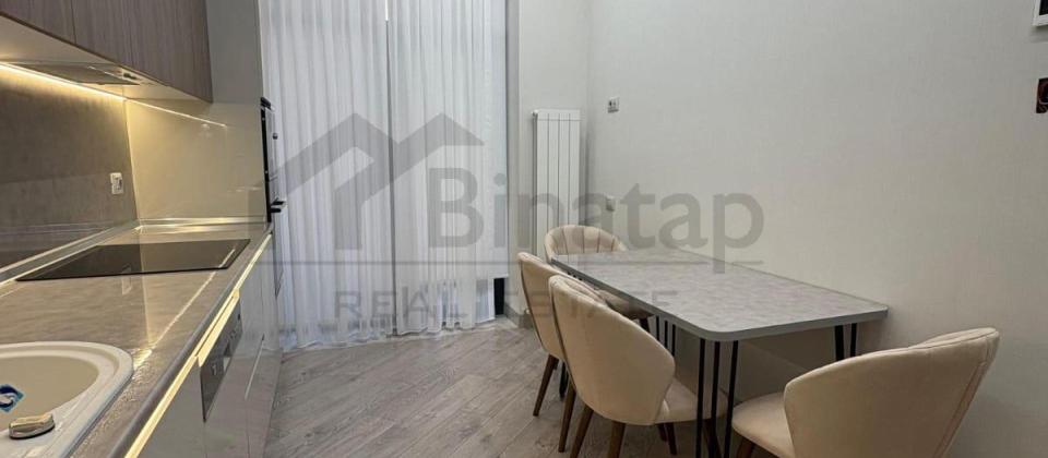 Azadliq prospekti, 28 May m/s yaninda 4 otaqli menzil satilir/120 kv.m. - 8