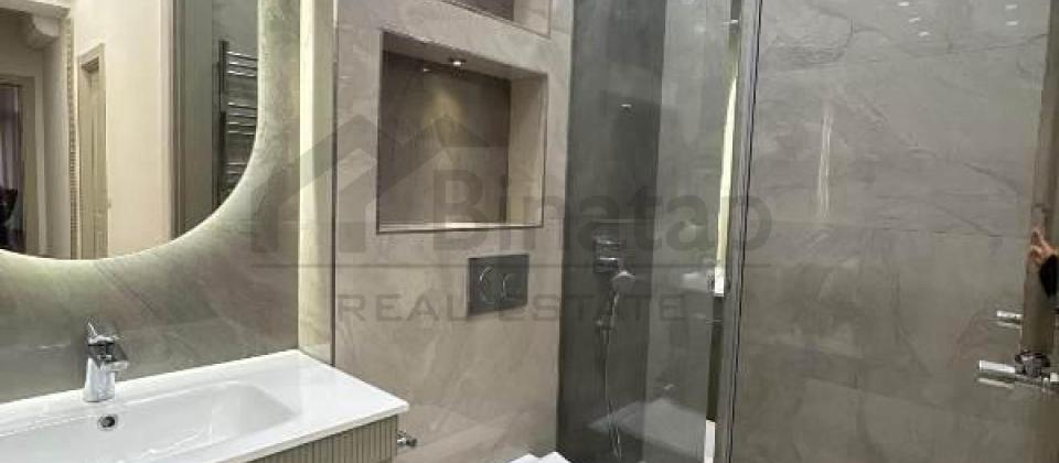 Azadliq prospekti, 28 May m/s yaninda 4 otaqli menzil satilir/120 kv.m. - 15