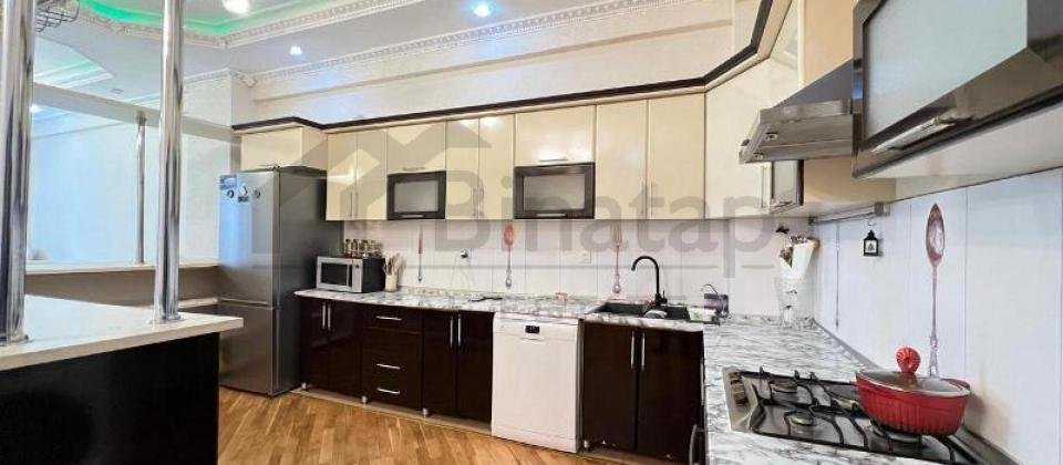 Tbilisi prospekti, İzmir parkin yaninda 3 otaqli menzil satilir/164 kv.m. - 8