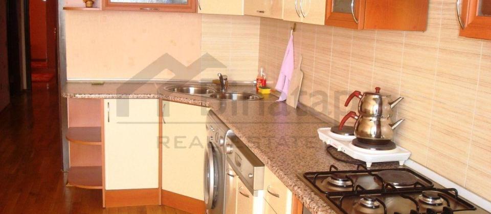 Kirayə verilir 3 otaqlı köhnə tikili 120 m², İnşaatçılar m. - 12