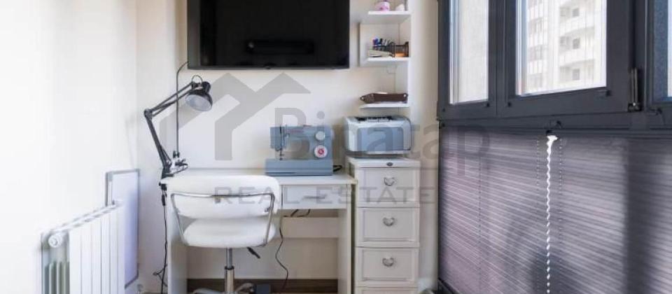 Azadliq prospekti, Nesimi bazarinin yaninda 3 otaqli menzil satilir/142 kv.m. - 15