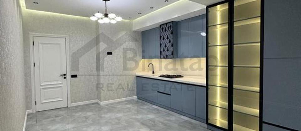 Azadliq prospekti, Nesimi bazari ve Tibb Universitetine yaxin 4 otaqli menzil satilir/168 kv.m. - 10