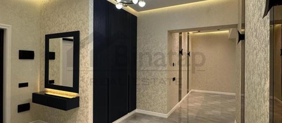 Azadliq prospekti, Nesimi bazari ve Tibb Universitetine yaxin 4 otaqli menzil satilir/168 kv.m. - 14