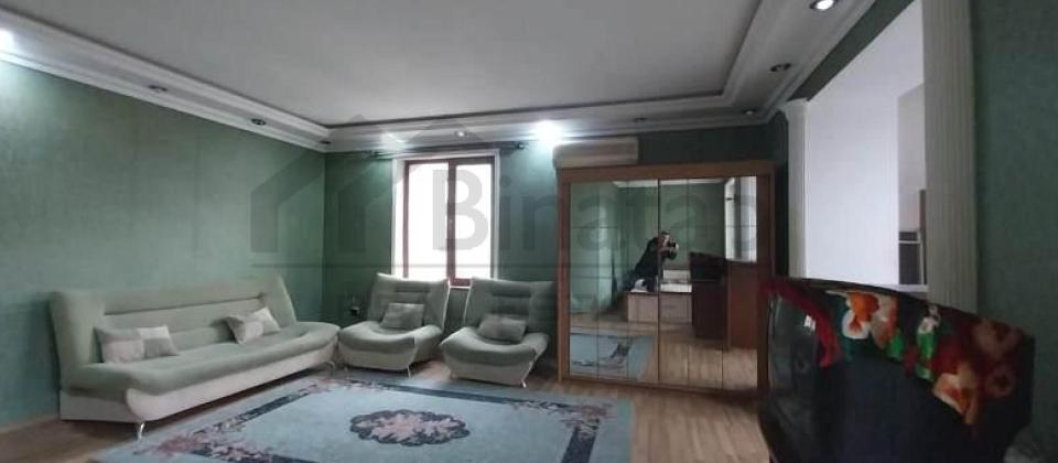 Huseyn Cavid parki ve Elmler Akademiyasi m/s yaxin 1 otaqli menzil satilir/38 kv.m. - 2