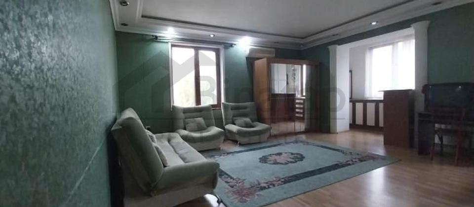 Huseyn Cavid parki ve Elmler Akademiyasi m/s yaxin 1 otaqli menzil satilir/38 kv.m.