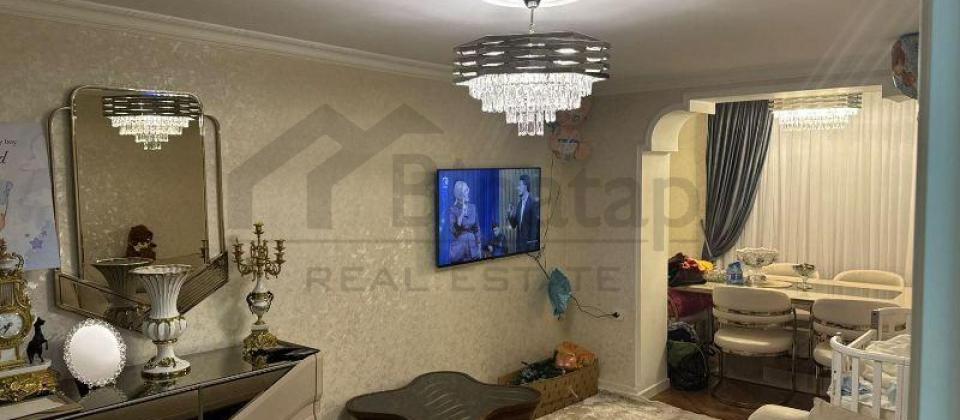 Huseyn Cavid parki ve Elmler Akademiyasi m/s yaxin 2 otaqli menzil satilir/55 kv.m.