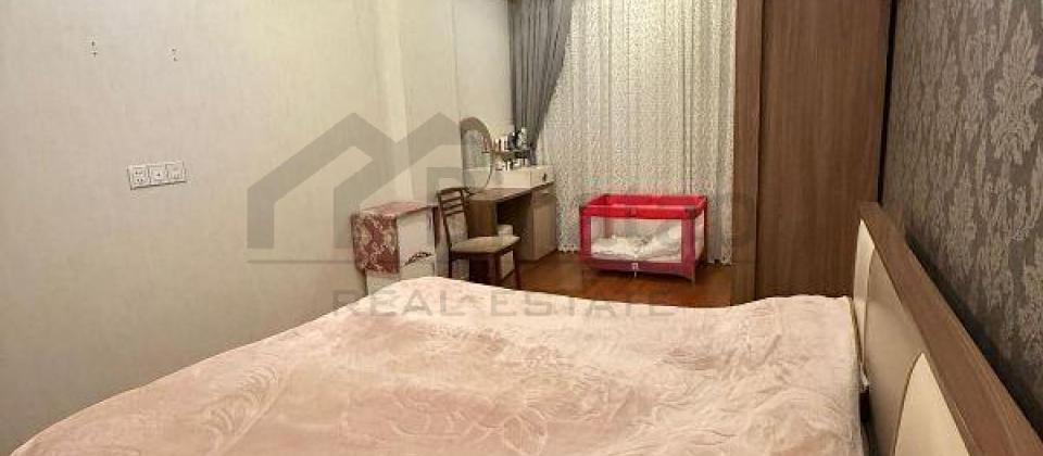 ABS Sefirliyinin yani, 28 May ve Genclik m/s yaxin 3 otaqli menzil satilir/135 kv.m. - 8