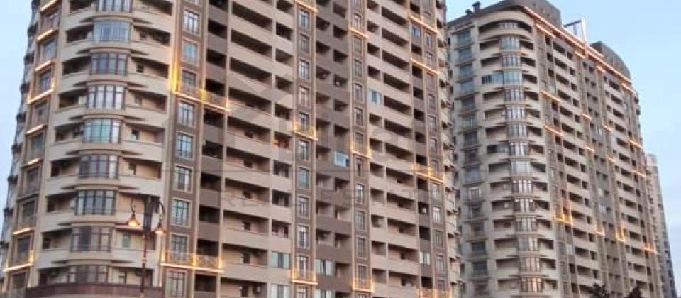 Xetai m/s yaninda 10 otaqli tripleks menzil satilir/1300 kv.m.