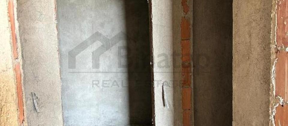 Semed Vurgun baginin yani, 28 May m/s yaxin 2 otaqli menzil satilir/84 kv.m. - 14