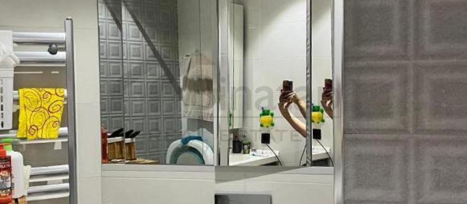 Caspian Plaza ve Nizami m/s yaxin 4 otaqli menzil satilir/130 kv.m. - 15