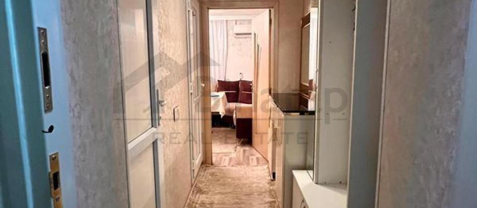 Elmler Akademiyasi m/s ve BDU yaxin 2 otaqlı menzil satilir/42 kv.m. - 12