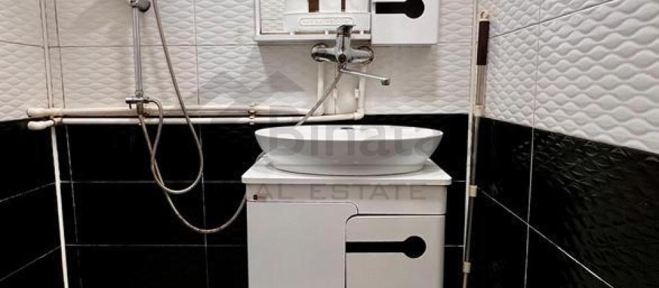 Elmler Akademiyasi m/s ve BDU yaxin 2 otaqlı menzil satilir/42 kv.m. - 14