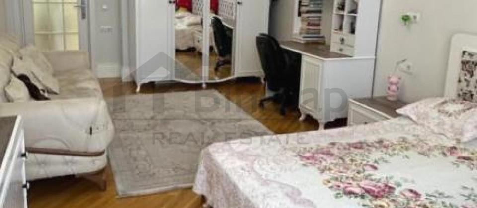 Huseyn Cavid prospekti, Elmler Akademiyasi m/s yaninda 3 otaqli menzil satilir/160 kv.m. - 5