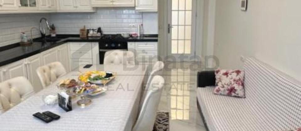 Huseyn Cavid prospekti, Elmler Akademiyasi m/s yaninda 3 otaqli menzil satilir/160 kv.m. - 10