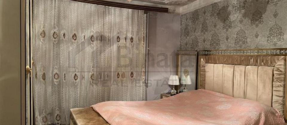 Ayna Sultanova heykeli ve Ataturk parkinin yaninda 3 otaqli menzil satilir/75 kv.m. - 2