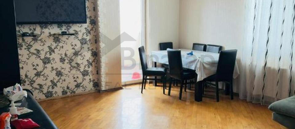 Qelebe dairesi, İnshaatchilar m/s yaxin 3 otaqli menzil satilir/140 kv.m.