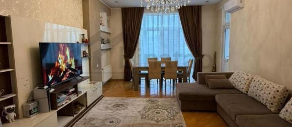 Qelebe dairesi, İnshaatchilar m/s yaxin 2 otaqli menzil satilir/88 kv.m.