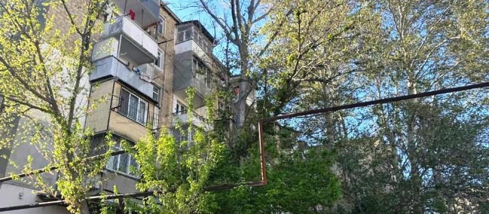TƏCİLİ SATILIR !!! Statistika komitəsinin arxasında 1 otaqlı mənzil satılır/35 kv.m. - 2