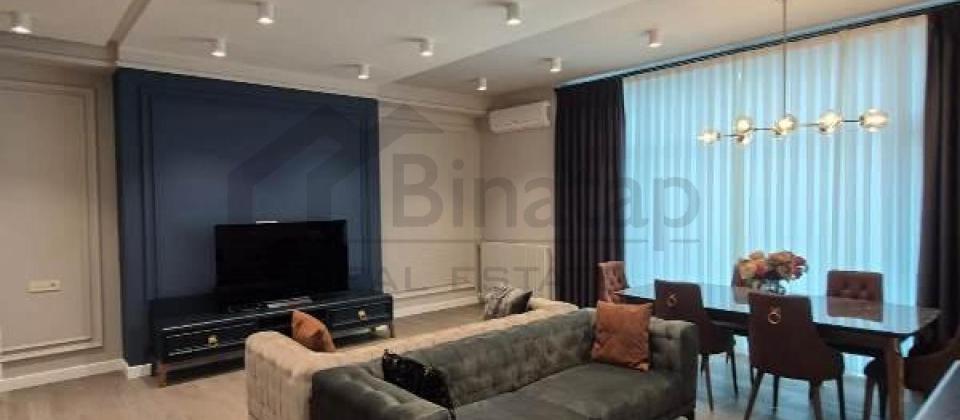 Bulbul prospekti, Heyder Eliyev sarayinin yaninda 3 otaqli menzil satilir/153 kv.m. - 2