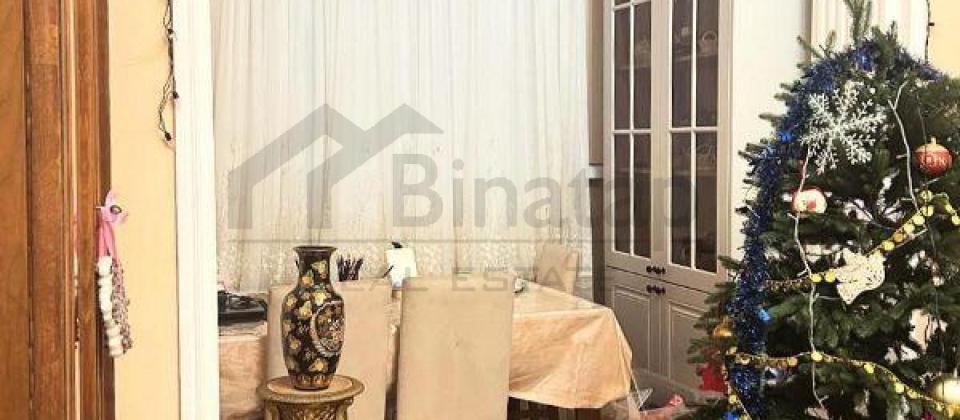 Semed Vurgun kuchesi, Turkiye Sefirliyinin yaninda 2 otaqli menzil satilir/60 kv.m. - 2