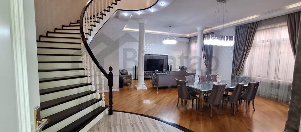 Satılır 5 otaqlı həyət evi  420 m², Avtovağzal m. - 2