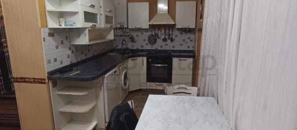 Azadliq prospekti, ABŞ Sefirliyinin yani, 28 May m/s yaxin 3 otaqli menzil satilir/100 kv.m. - 5
