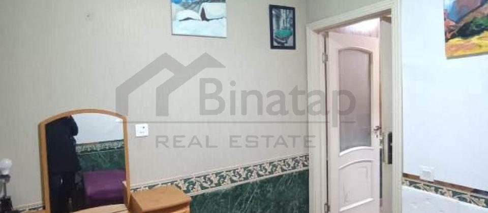 Azadliq prospekti, ABŞ Sefirliyinin yani, 28 May m/s yaxin 3 otaqli menzil satilir/100 kv.m. - 12