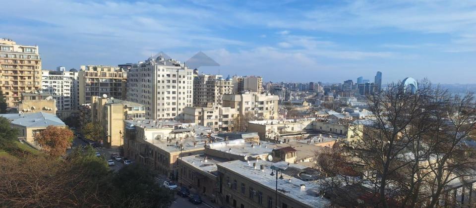 Satılır 4 otaqlı yeni tikili 325 m², İçəri Şəhər m. - 4