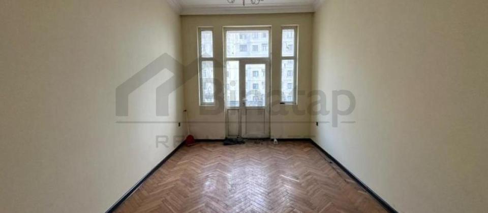 Axundov bagi ve İçerişeher m/s yaxin 3 otaqli menzil satilir/90 kv.m. - 5