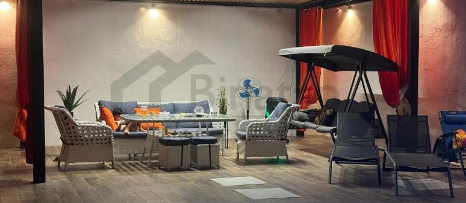 Bilgehde bag evi satilir/220 kv.m. - 2