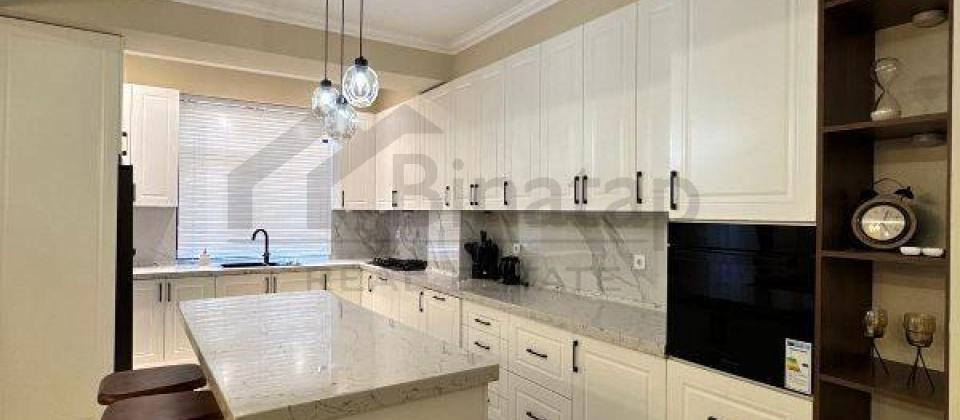 Tibb Universitetinin yaninda 4 otaqli pod mayak menzil satilir/175 kv.m. - 7