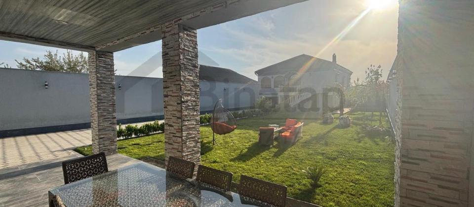 Albalılıq ərazisində müstəsna bağ evi satışda