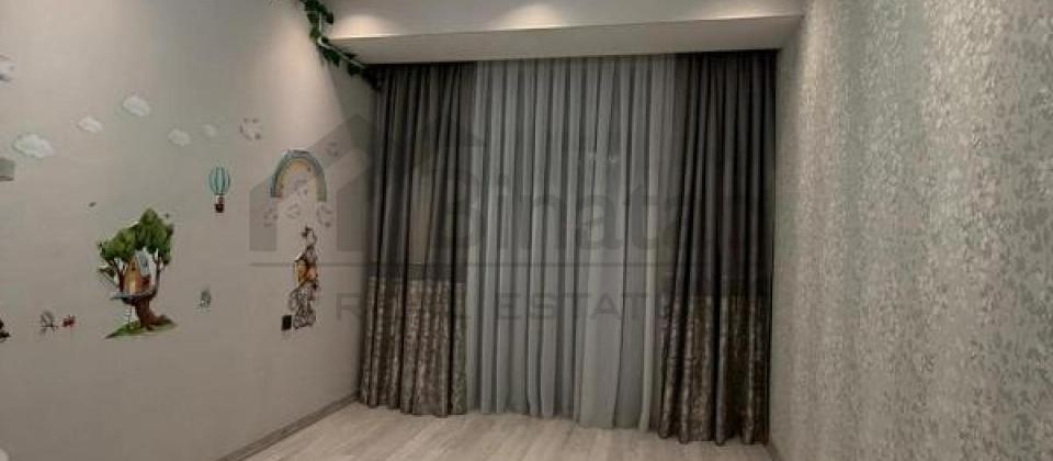 İnqlab, 8 Noyabr ve Tibb Universitetine yaxin 3 otaqli menzil satilir/100 kv.m. - 5