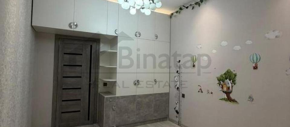 İnqlab, 8 Noyabr ve Tibb Universitetine yaxin 3 otaqli menzil satilir/100 kv.m. - 6