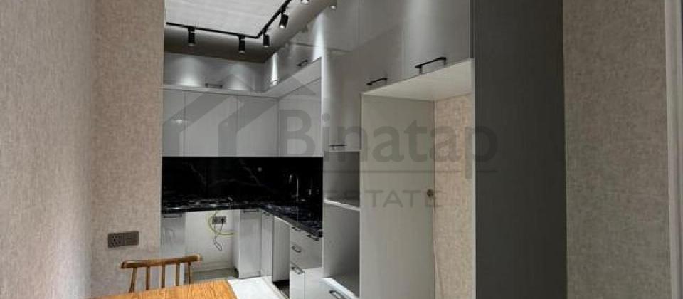 İnqlab, 8 Noyabr ve Tibb Universitetine yaxin 3 otaqli menzil satilir/100 kv.m. - 7