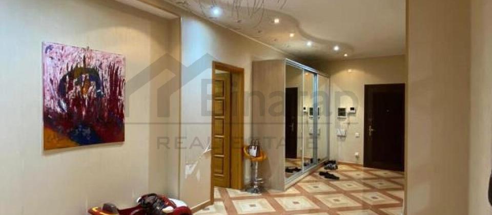 Metropark t/m ve Nerimanov m/s yaxin 4 otaqli menzil satilir/170 kv.m. - 12