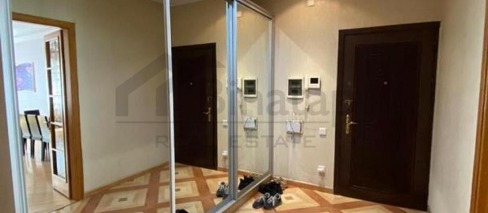 Metropark t/m ve Nerimanov m/s yaxin 4 otaqli menzil satilir/170 kv.m. - 13