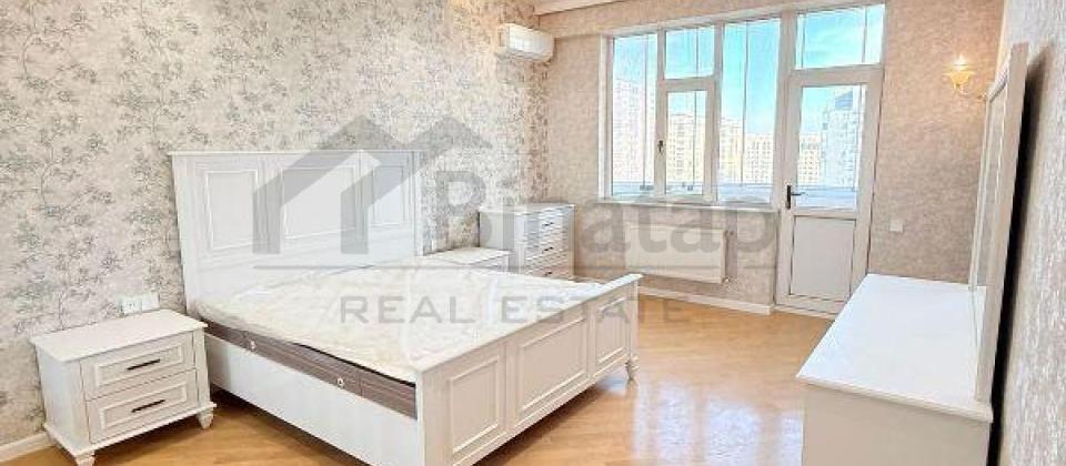 Elmler Akademiyasi m/s ve BDU yaxin 4 otaqlı menzil satilir/190 kv.m. - 4