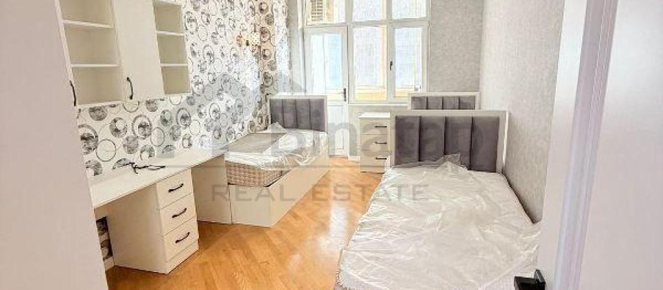 Elmler Akademiyasi m/s ve BDU yaxin 4 otaqlı menzil satilir/190 kv.m. - 8