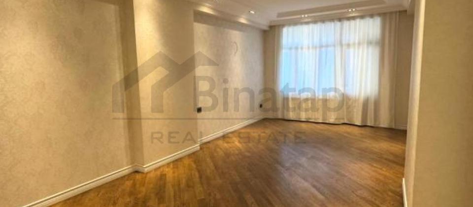 Heyder Eliyev merkezinin yaninda 3 otaqli menzil satilir/155 kv.m. - 2