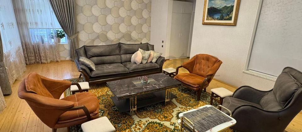 Satılır 10 otaqlı bağ evi 280 m², Novxanı q. - 4