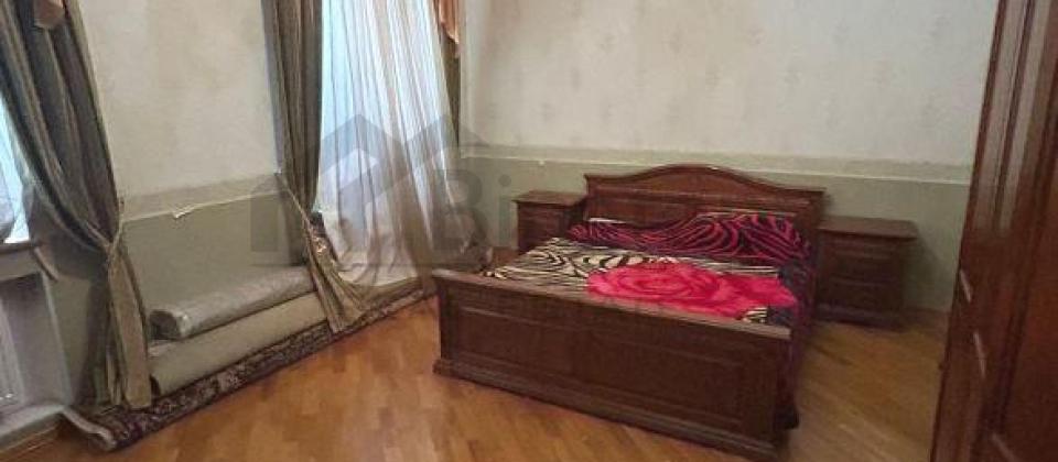 Şahmat Merkezinin yani, Torqovi, İçerişeher ve Nizami m/s yaxin 3 otaqli menzil satilir/107 kv.m. - 4